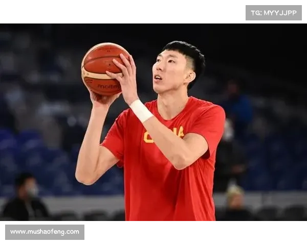 周琦关键时刻挺身而出,力挽狂澜,带领球队逆转绝境 周琦关键时刻挺身而出,力挽狂澜,带领球队逆转绝境